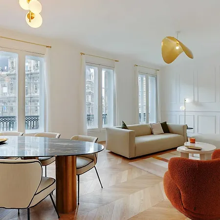 Charming 4br 8p Flat In The Heart Of De Appartamento Parigi