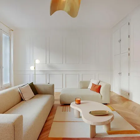 Charming 4br 8p Flat In The Heart Of De *